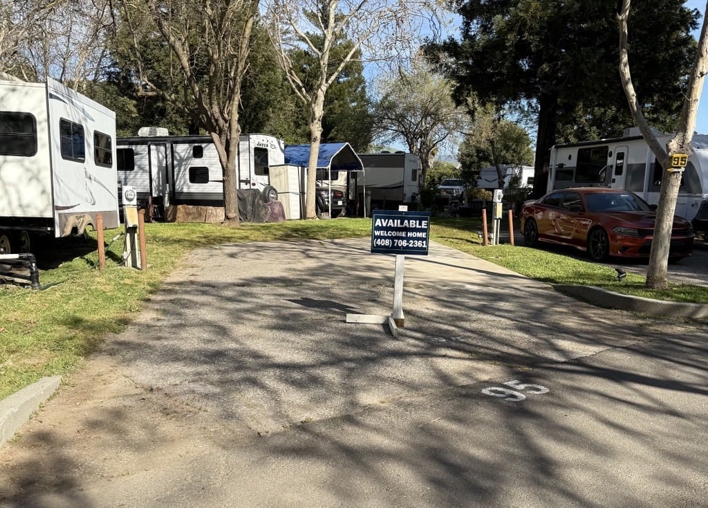 Parkway Lakes RV Park - single wide - in Morgan Hill, CA