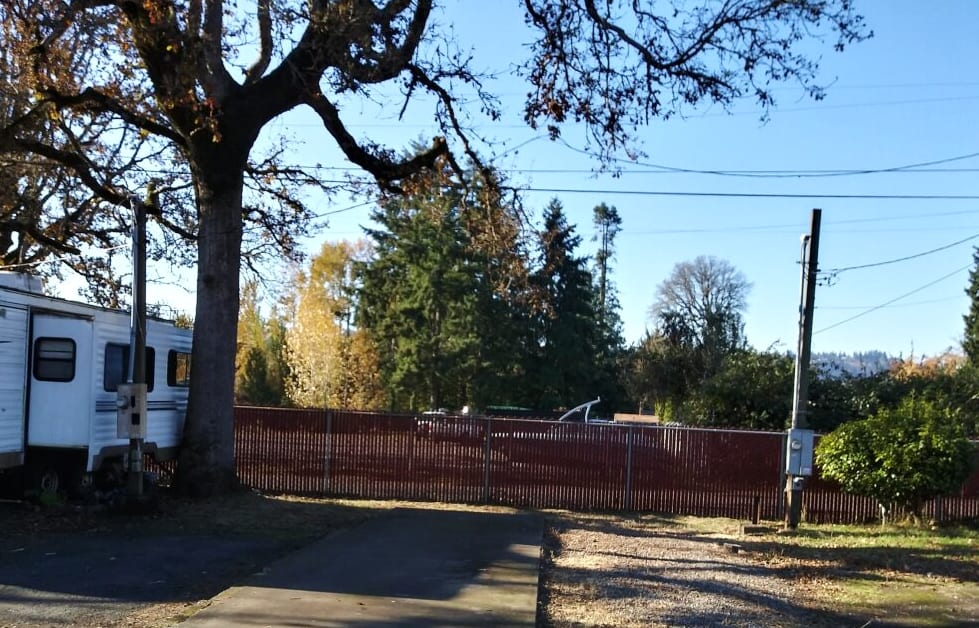 Milwaukie MH & RV Park - single wide - in Milwaukie, OR