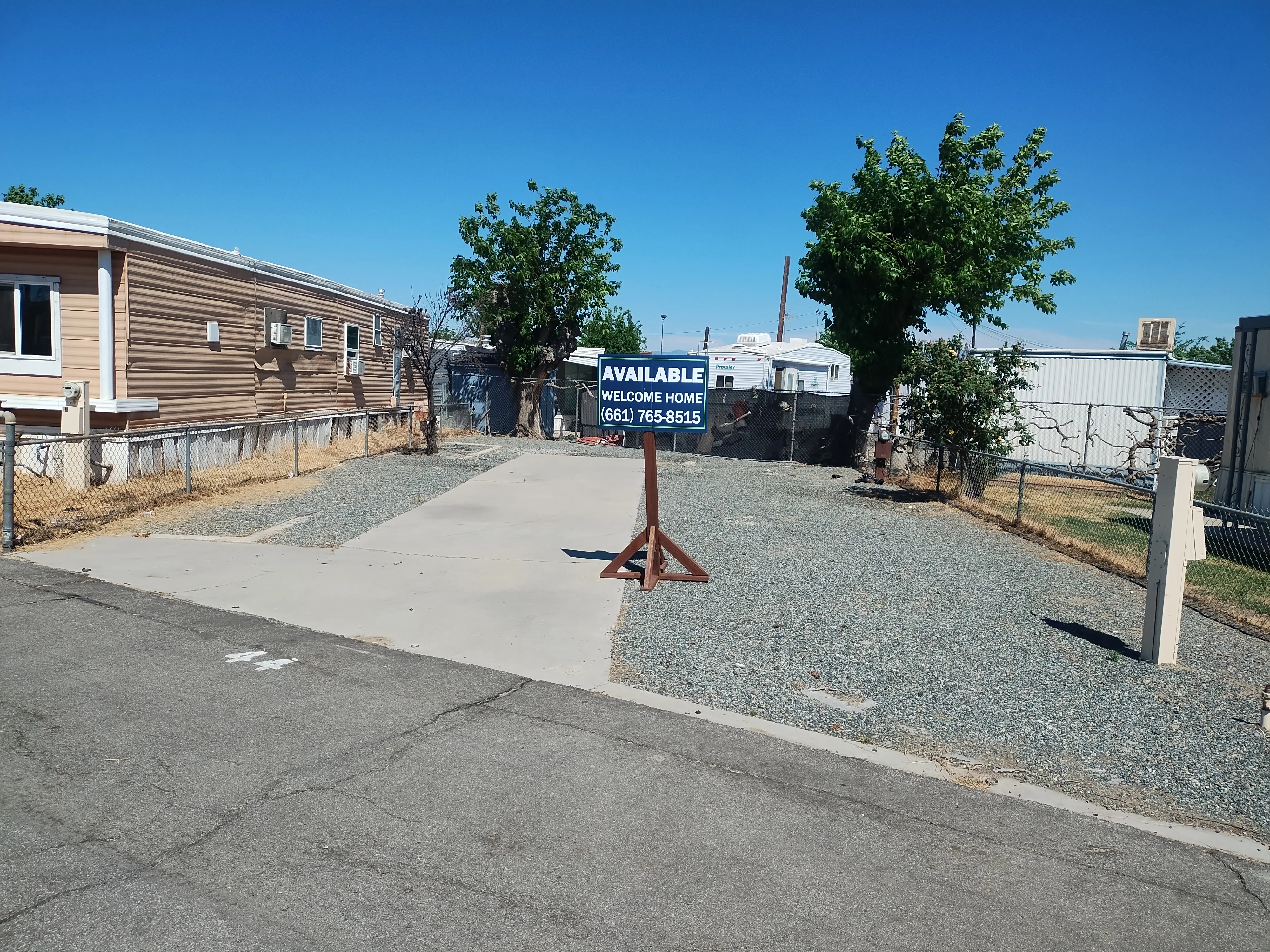 Bakersfield MHP and RV Park - single wide - in Bakersfield, CA