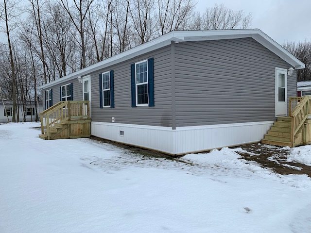 ***SOLD*** Brandymore Pines, 82 Mission Cove - park model - in Fort Gratiot, MI