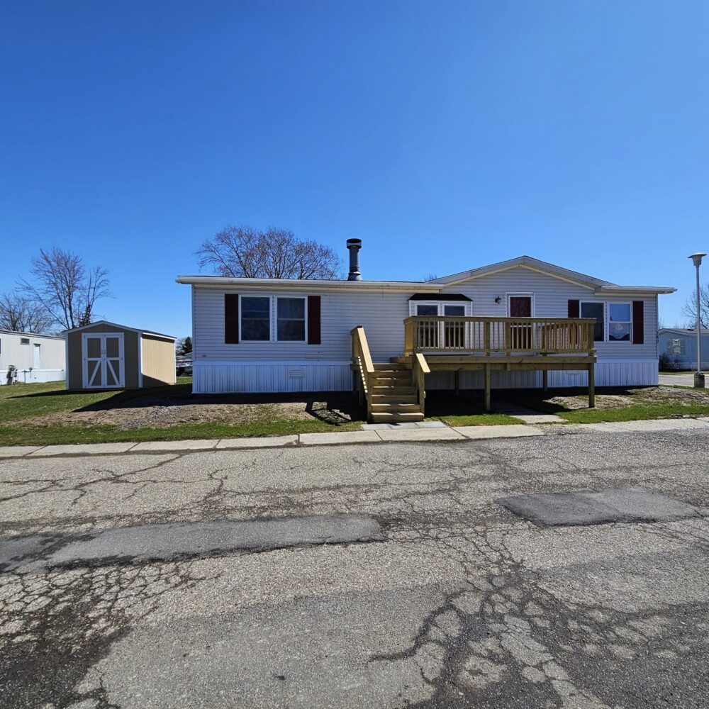 ***SOLD*** 783 Hydrangea Shangri La Village MHC - double wide - in Cottrellville Twp, MI