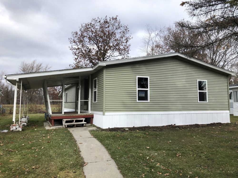 ***RENTED***SEAWAY MOBILE HOME RANCH LOT # 131 - double wide - in Marysville, MI