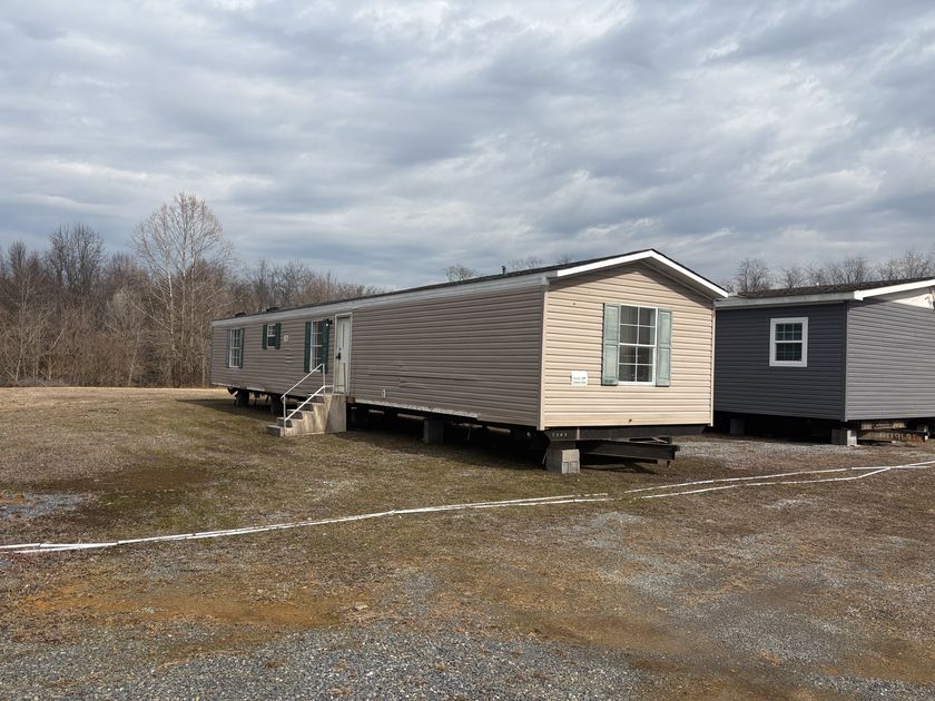 15405 Lee Hwy, Bristol, VA 24202 - double wide - in Bristol, VA
