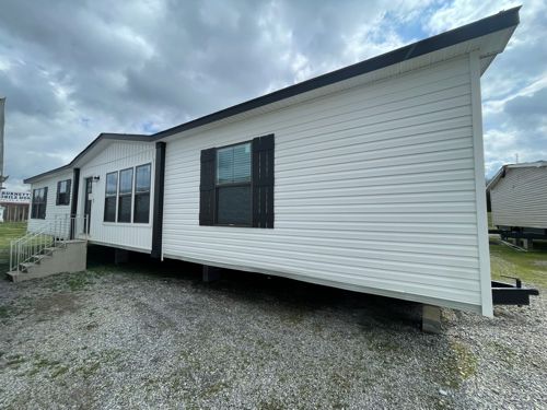 175 Belcher Road - triple wide - in Sweetwater, TN