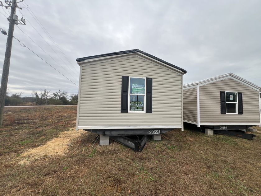 16071 Old Greensboro Road - double wide - in Moundville, AL