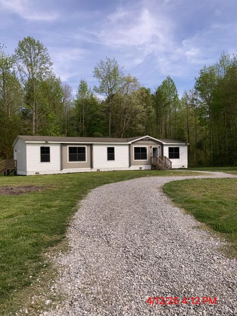 97 Buster Lane - triple wide - in West Point, VA