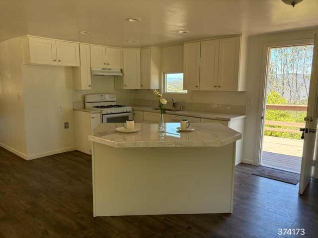 1975 Redman Double Wide - double wide - in Fallbrook, CA - photo 6 of 11