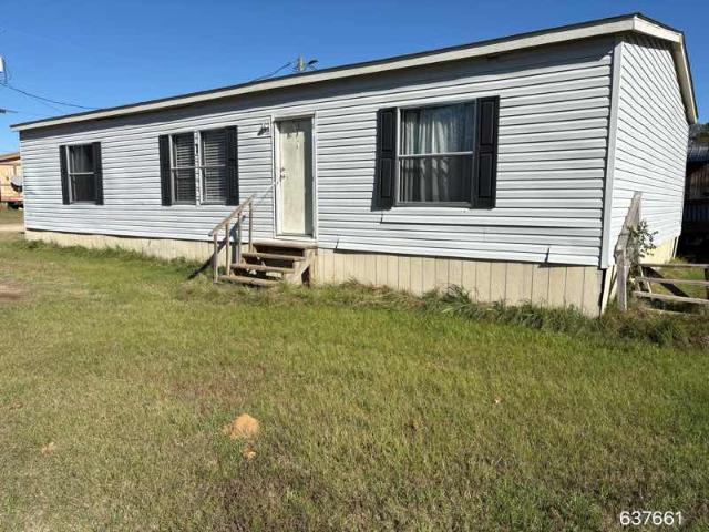 2017 Redman Double Wide - double wide - in Winfield, TX - photo 2 of 11
