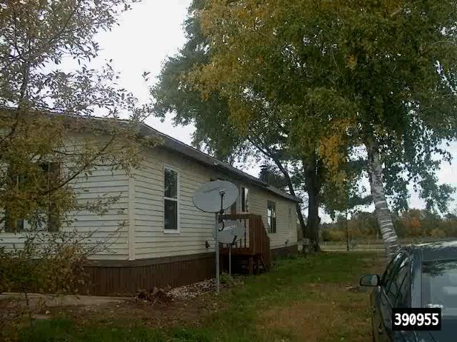 1982 Fairmont Double Wide - double wide - in Sparta, MI - photo 3 of 15