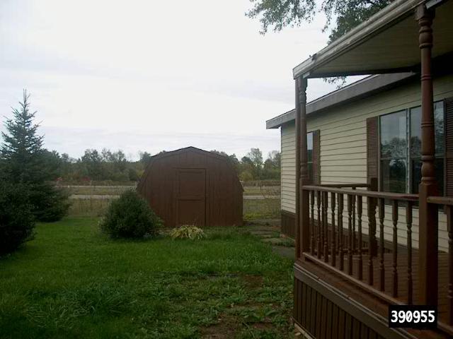 1982 Fairmont Double Wide - double wide - in Sparta, MI - photo 4 of 15