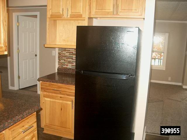 1982 Fairmont Double Wide - double wide - in Sparta, MI - photo 10 of 15