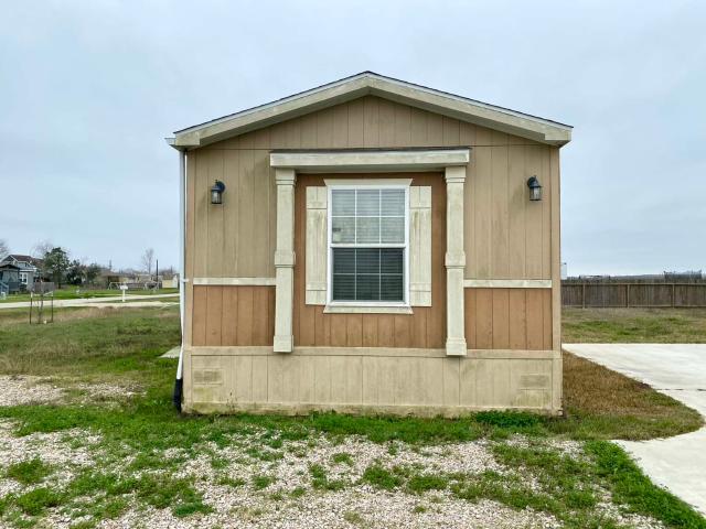 2019 Fleetwood Single Wide - single wide - in Angleton, TX - photo 1 of 15