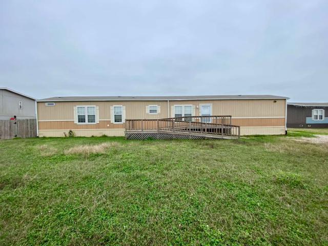 2019 Fleetwood Single Wide - single wide - in Angleton, TX - photo 3 of 15