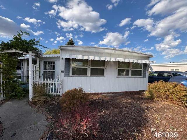 1964 Mayflower Single Wide - single wide - in Medford, OR