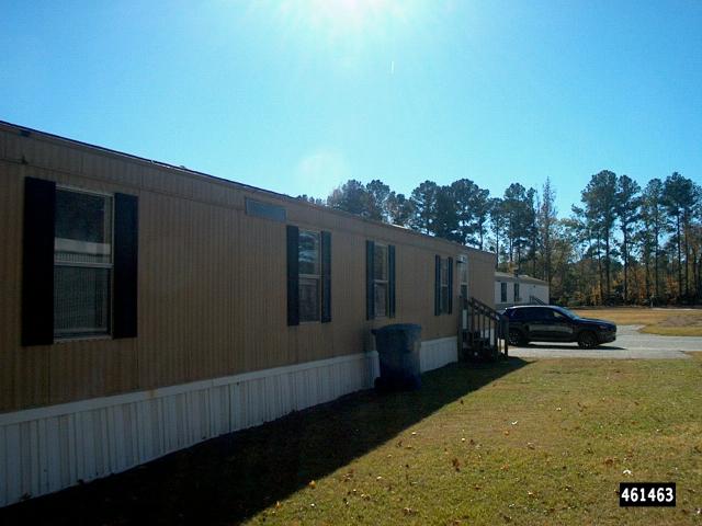 1984 Sand Single Wide - single wide - in Lumberton, NC - photo 3 of 15
