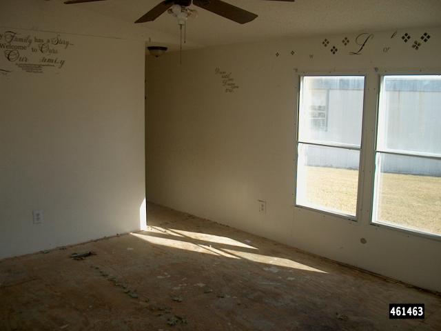 1984 Sand Single Wide - single wide - in Lumberton, NC - photo 4 of 15