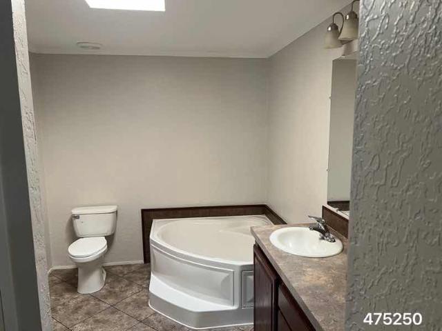 2019 Solitaire Double Wide - double wide - in Victoria, TX - photo 4 of 15