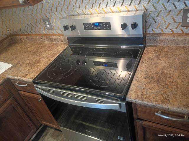 1999 Redman Double Wide - double wide - in Orangeburg, SC - photo 8 of 15