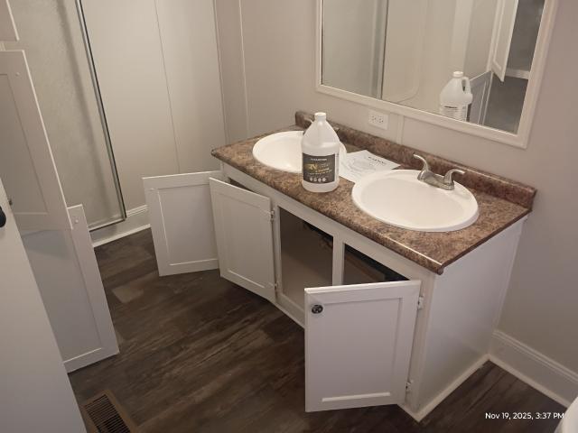 1999 Redman Double Wide - double wide - in Orangeburg, SC - photo 13 of 15