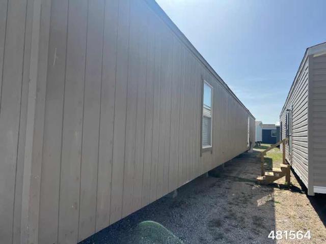 2020 Legacy Single Wide - single wide - in Elmendorf, TX - photo 15 of 15