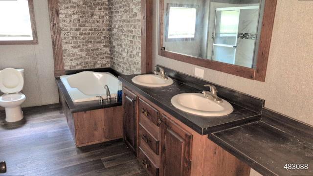 2021 Live Oak Double Wide - double wide - in Fort Mccoy, FL - photo 8 of 10