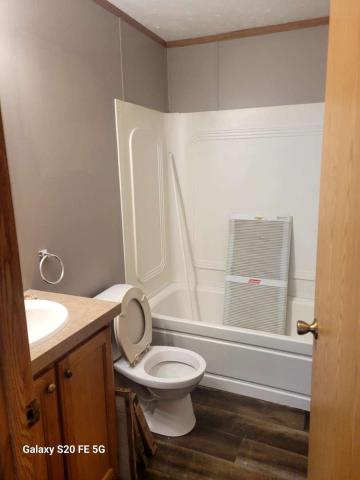 2005 Century Single Wide - single wide - in Manistee, MI - photo 10 of 13