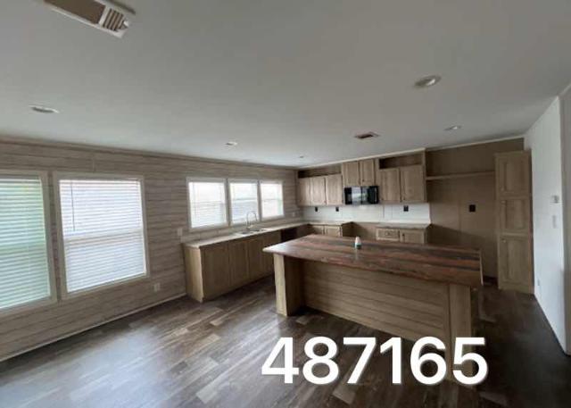 2020 Oak Creek Double Wide - double wide - in Devine, TX - photo 3 of 11