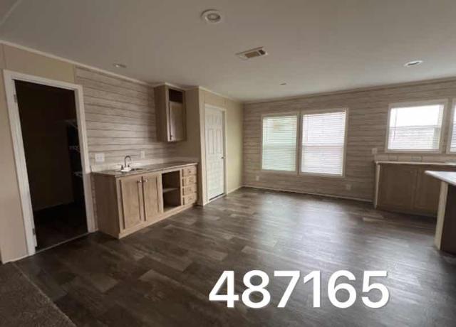 2020 Oak Creek Double Wide - double wide - in Devine, TX - photo 5 of 11