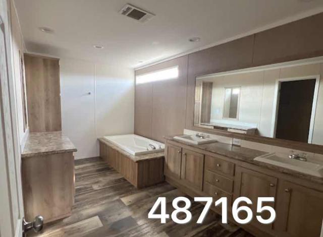 2020 Oak Creek Double Wide - double wide - in Devine, TX - photo 8 of 11