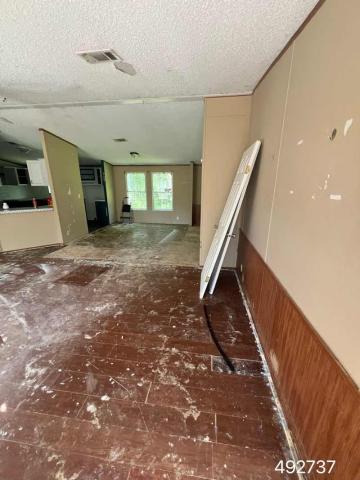 2001 Champion Double Wide - double wide - in Vidor, TX - photo 9 of 11