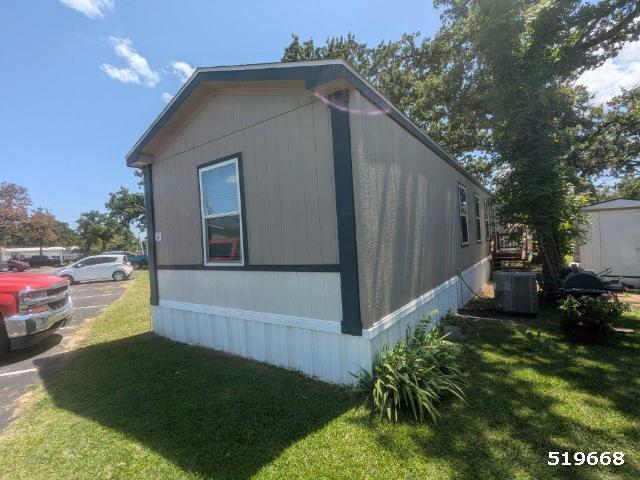 2021 Oak Creek Single Wide - single wide - in Burleson, TX - photo 1 of 15