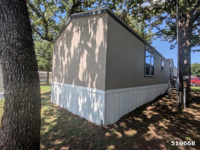 2021 Oak Creek Single Wide - single wide - in Burleson, TX - photo 4 of 15
