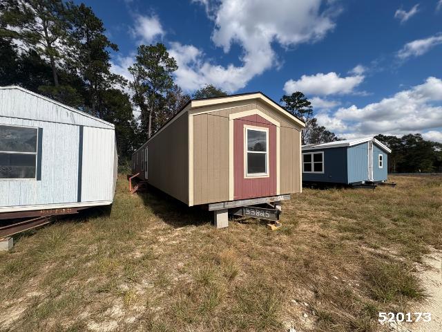2021 Oak Creek Single Wide - single wide - in Cleveland, TX - photo 1 of 9