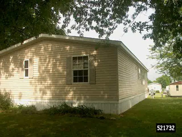 2003 Skyline Double Wide - double wide - in Chesterfield, MI - photo 4 of 15