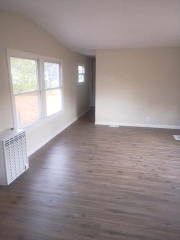 1972 Burlington Single Wide - single wide - in Killingworth, CT - photo 3 of 9