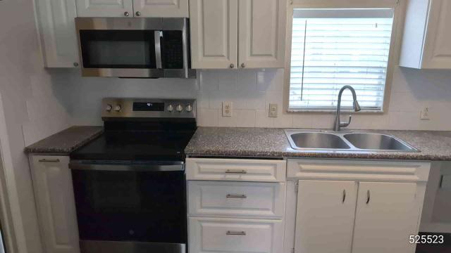 1999 Cres Double Wide - double wide - in Lakeland, FL - photo 8 of 15