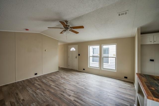 2019 Legacy Single Wide - single wide - in Splendora, TX - photo 4 of 15