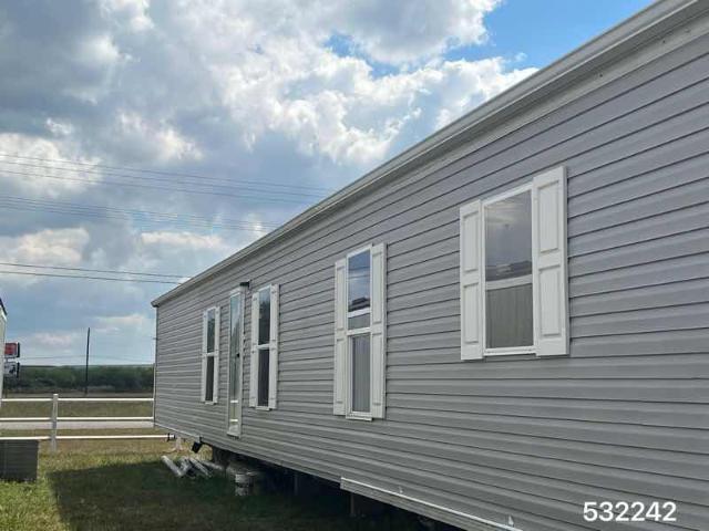 2021 Cmh Single Wide - single wide - in Victoria, TX - photo 1 of 8