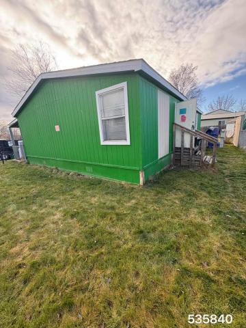 1999 Oakwood Double Wide - double wide - in Nampa, ID - photo 1 of 6