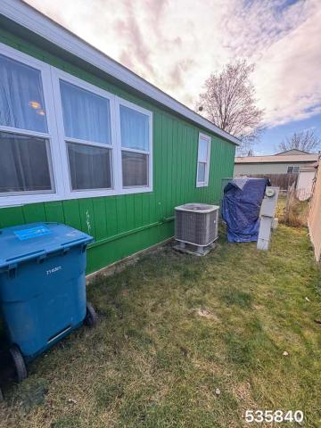 1999 Oakwood Double Wide - double wide - in Nampa, ID - photo 5 of 6