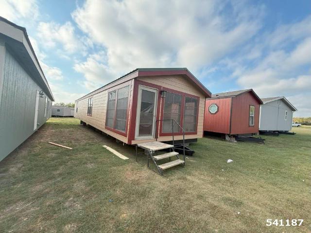 2013 Palm Harbor Single Wide - single wide - in Ponder, TX - photo 1 of 15