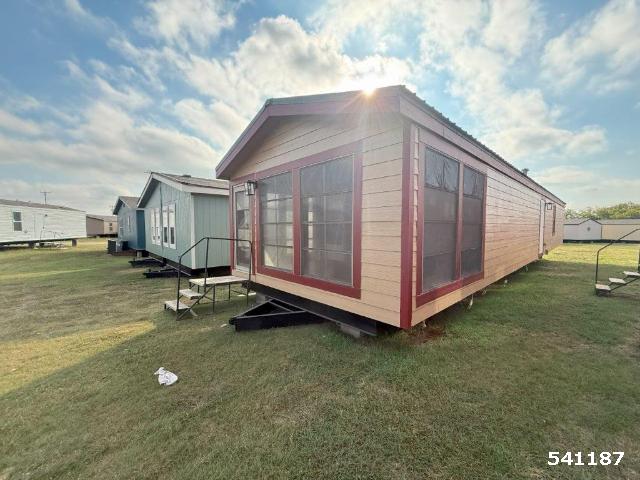 2013 Palm Harbor Single Wide - single wide - in Ponder, TX - photo 5 of 15