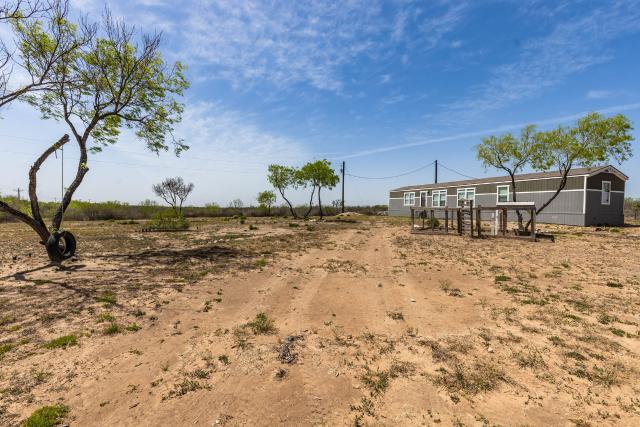 2021 Oak Creek Single Wide - single wide - in San Diego, TX - photo 8 of 15