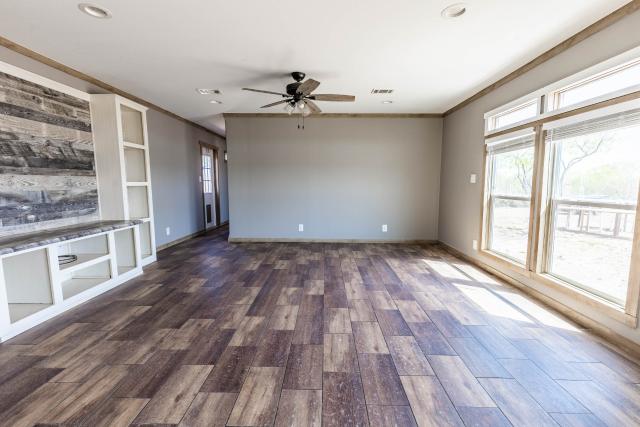 2021 Oak Creek Single Wide - single wide - in San Diego, TX - photo 12 of 15