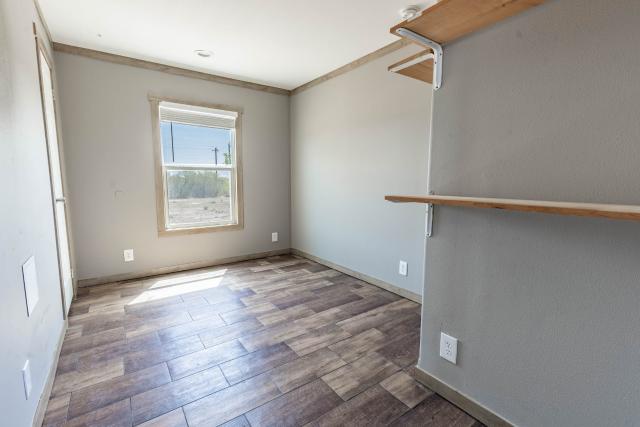 2021 Oak Creek Single Wide - single wide - in San Diego, TX - photo 14 of 15