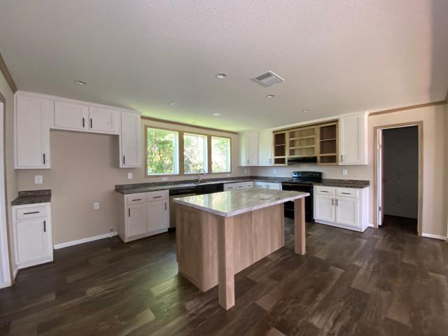 2022 Champion Double Wide - double wide - in Huntsville, TX - photo 12 of 15