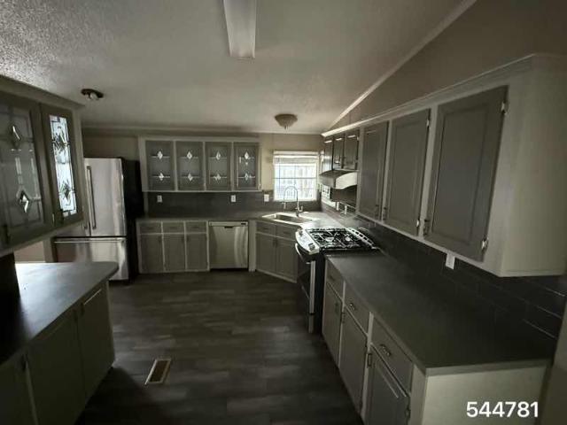 2000 Fleetwood Double Wide - double wide - in Austin, TX - photo 2 of 15
