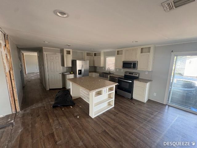 2022 Oak Creek Double Wide - double wide - in New Caney, TX - photo 11 of 13