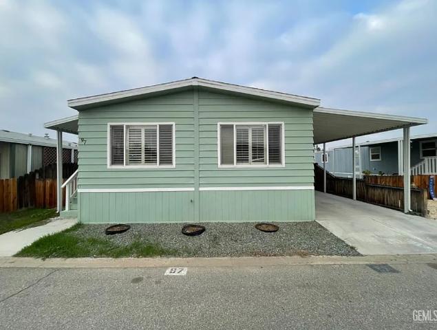 1977 Bendix Double Wide - double wide - in Bakersfield, CA - photo 1 of 8