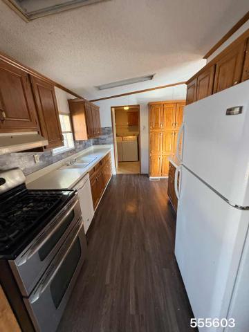 1992 Skyline Double Wide - double wide - in Denver, CO - photo 14 of 15